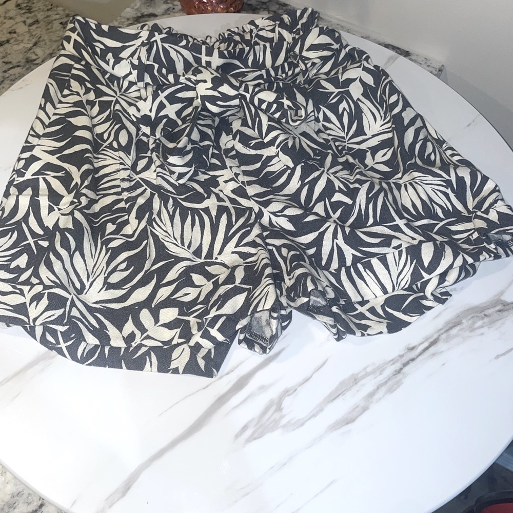 Shorts Set - Picture 3 of 4